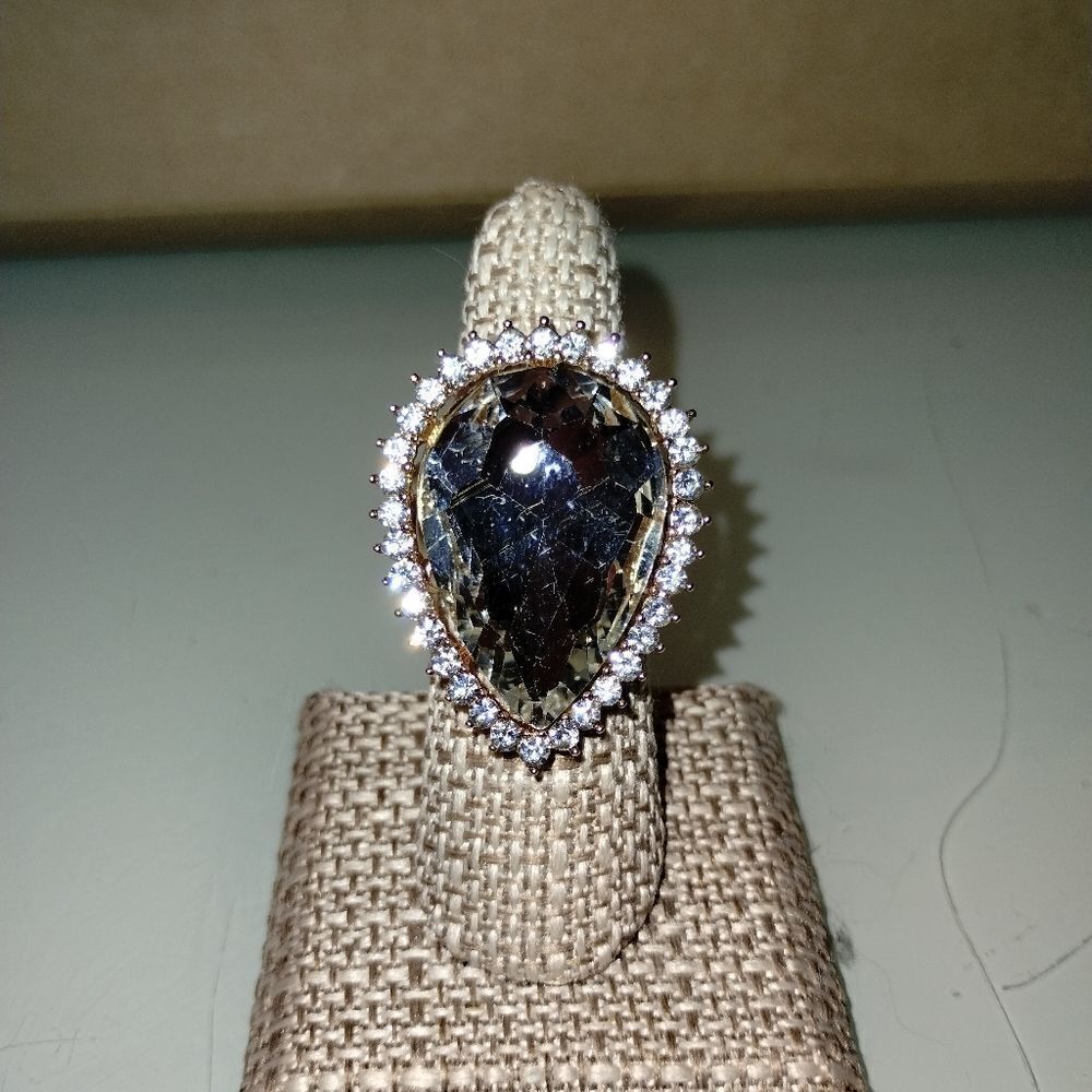 Crystal Pave Trim Teardrop Gold tone Stretch Ring - Picture 4 of 11